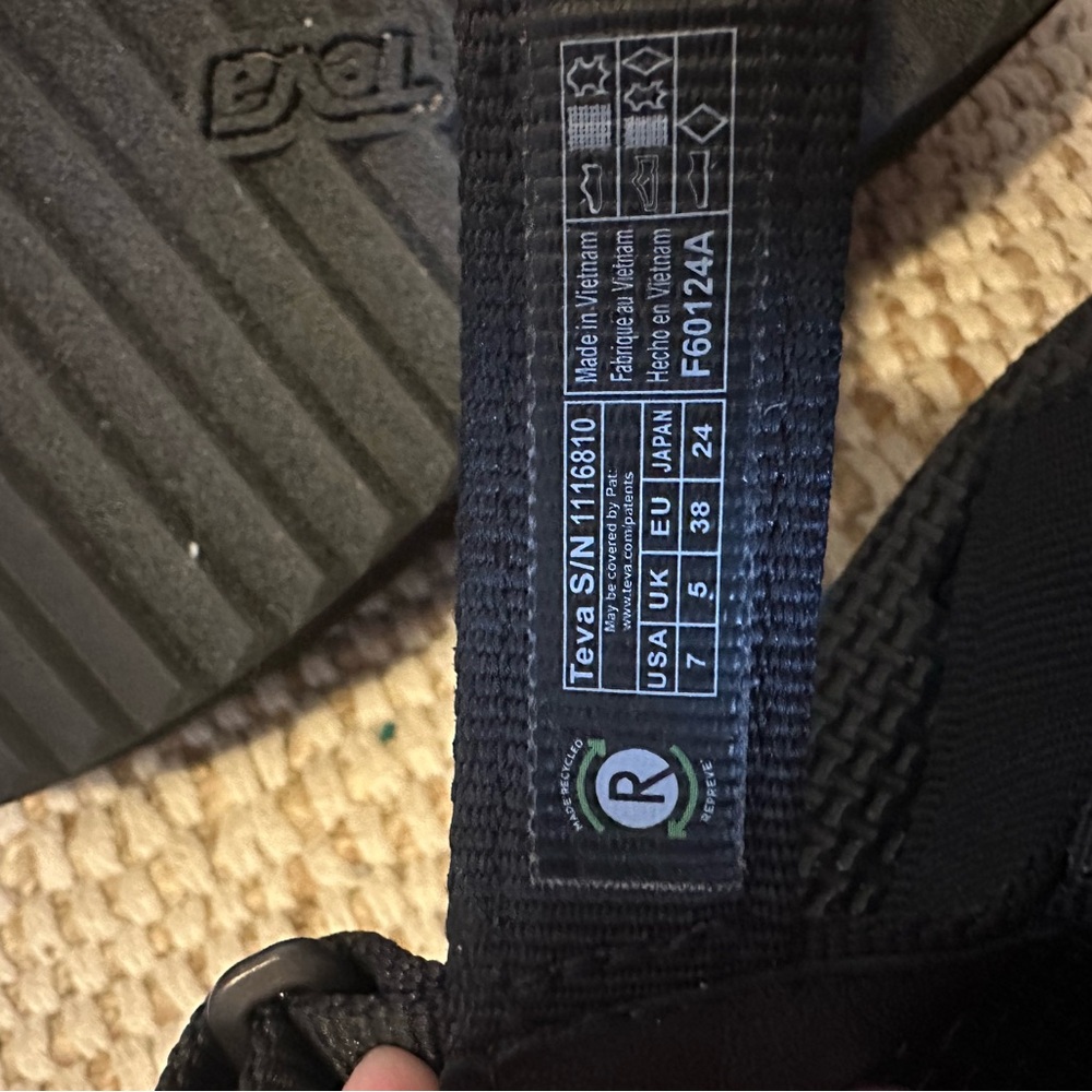 Teva Women's Black Flatform Mevia Sandals size 7 - Picture 4 of 4